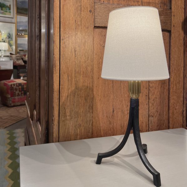 Elegant table lamp with white shade
