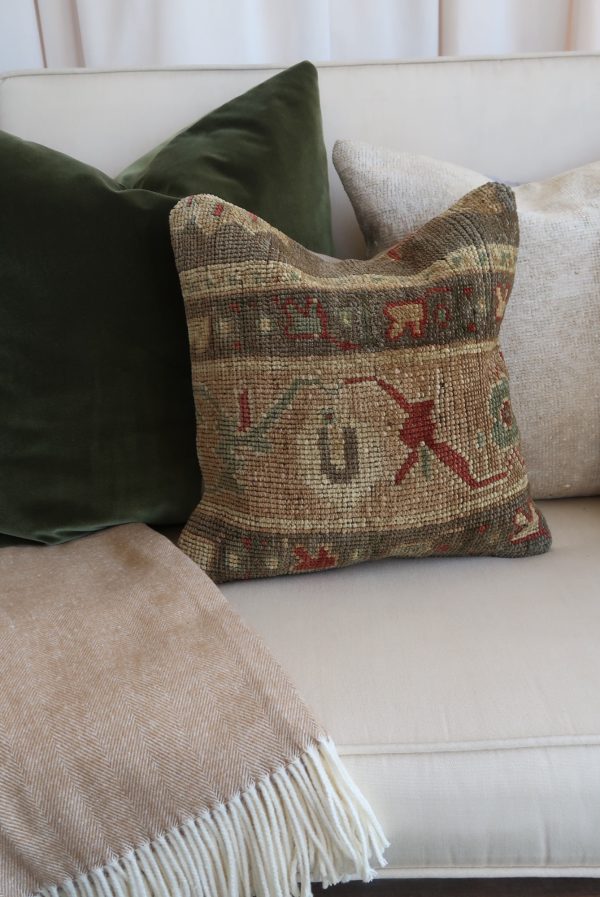 Velvet Pillow (Olive)