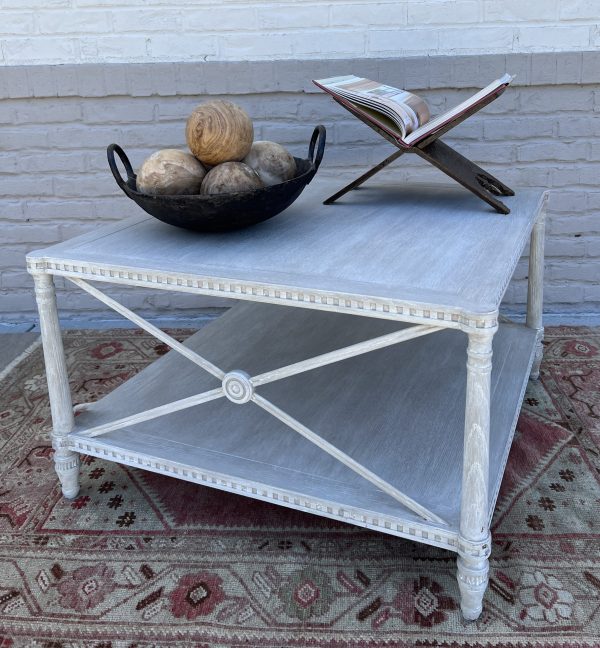 Modern Tresor coffee table for home décor