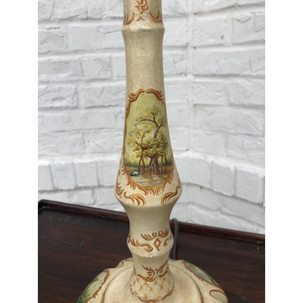 Antique-style candlestick lamp
