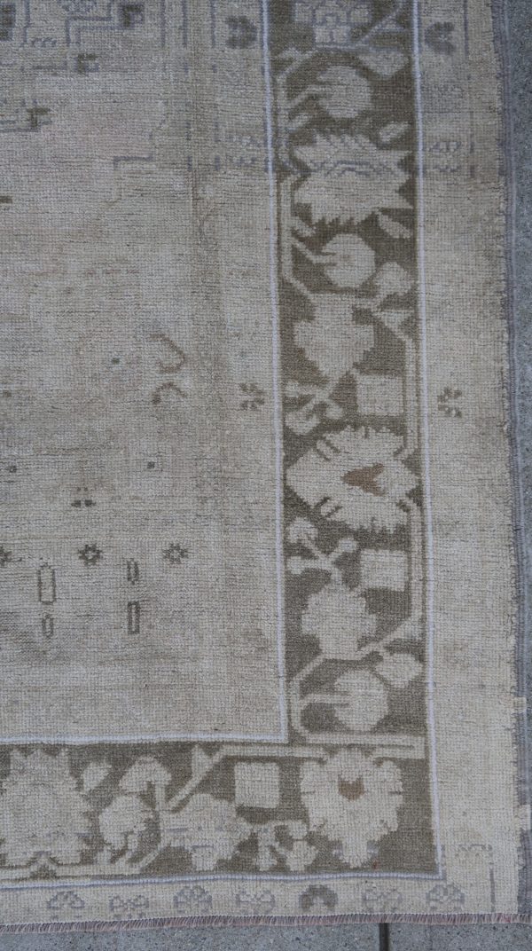 Vintage Norah hand-knotted Turkish rug