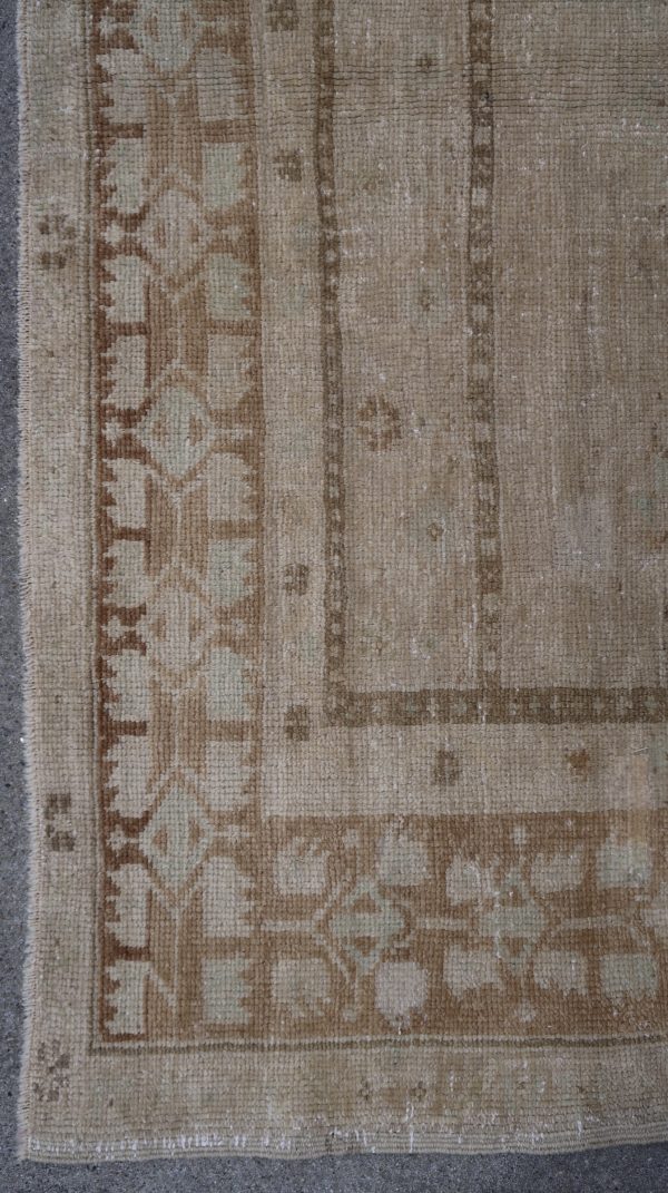 Olivia Turkish floor rug 5’3 x 8’10