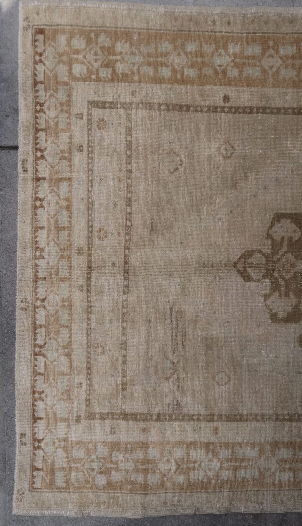 Traditional Olivia Turkish rug for interiors