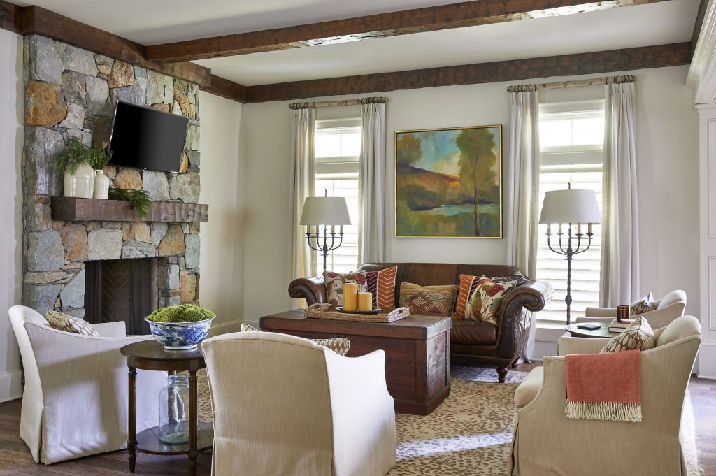 Antique and Modern Decor are trendy interior design styles