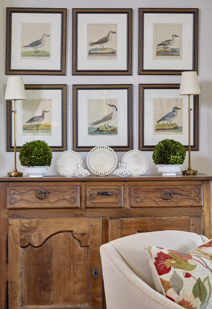 Top 7 Interior Design Trends for 2025: A Traditional Meets Transitional Take Beautiful interior decorations by Laura Ramsey Interiors