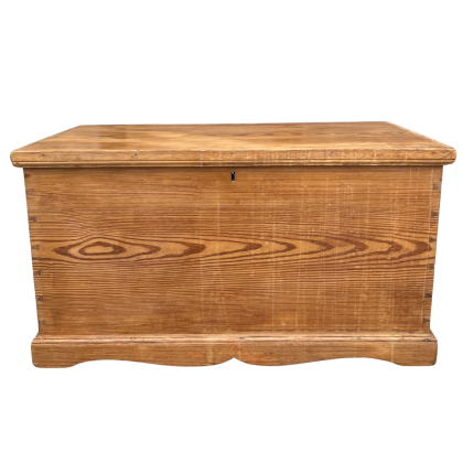 English_Pine_Blanket_Chest_1__86266.png