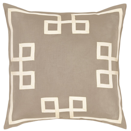 Hilary_Pillow__35252.png