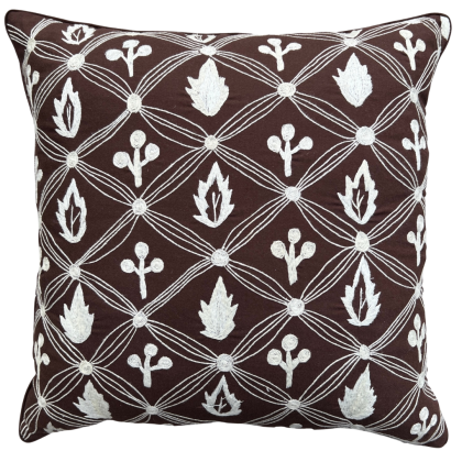 Lola_Pillow_1__05539.png